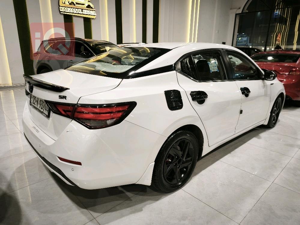 نيسان سنترا